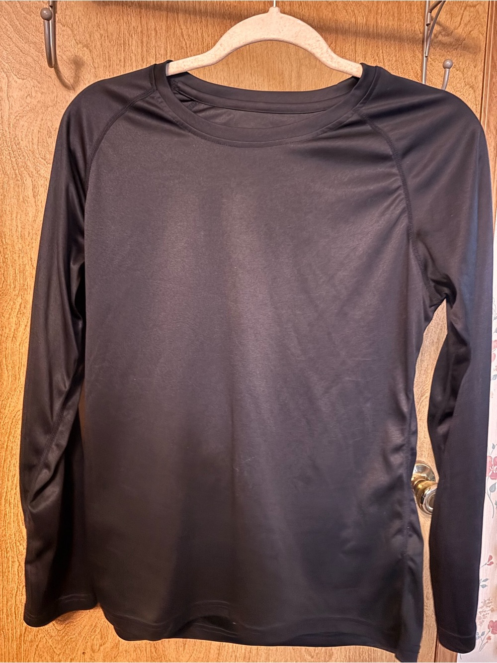 Women’s Black Long-Sleeve Performance Tee